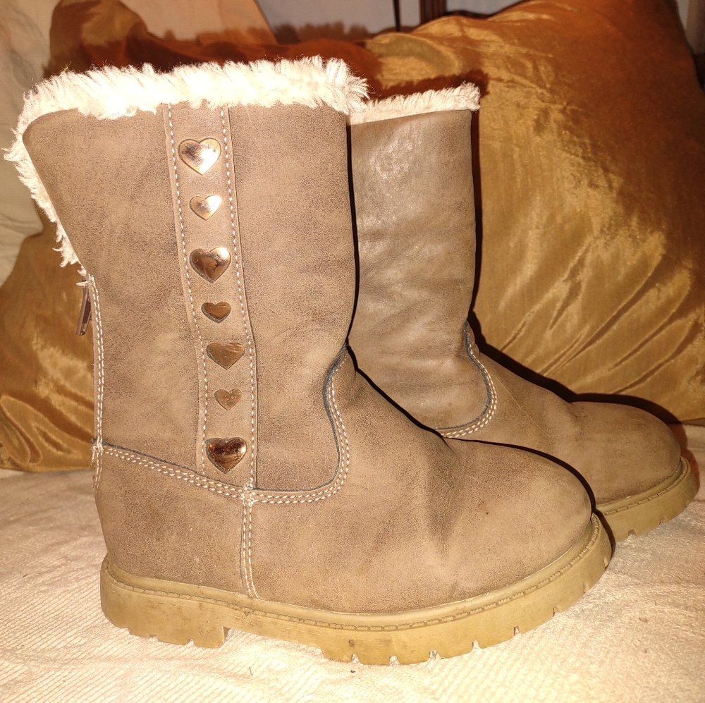 Size 11 Girls Carters Faux Leather and Fur Boots